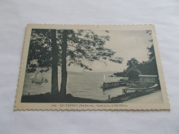 LAC D ANNECY ( 74 Haute Savoie ) BORDS DU LAC A MENTHON  BATEAU  JETEE - Annecy