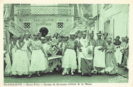 Guadeloupe - BASSE-TERRE - Groupe De Servantes Sortant De La Messe - Sacré Coeur - Ed. Catan  - Other & Unclassified