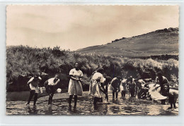 Lesotho - On The Banks Of The Orange River, Toilet In The Stream - Publ. F. Chapeau 12 - Lesotho