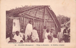 Madagascar - MAJUNGA - Village De Mahabibo - Un Building Indigène - Ed. G. Charifou Fils 93 - Madagascar