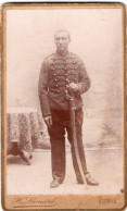 Photo CDV D'un Officier Francais D'un Régiment De Chasseur D'afrique Posant Dans Un Studio Photo A Tunis - Anciennes (Av. 1900)