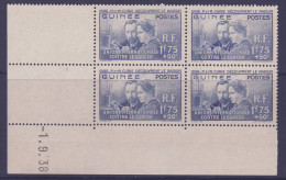 Guinee 149 Pierre & Marie Curie Coin Daté Blocs De 4 ** Luxe - Unused Stamps