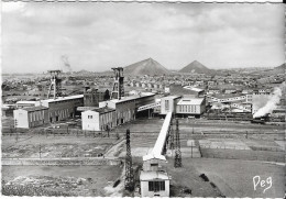 La Mine En Activité - Vue D'ensemble D'un Siège D'extraction Moderne. - Mines