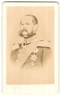 Fotografie Unbekannter Fotograf Und Ort, Portrait Prinz Carl Von Preussen In Garde Uniform Mit Orden  - Berühmtheiten