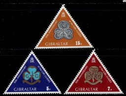 GIB-02- GIBRALTAR- 1975 - MNH - SC#:322-324 - SCOUTS- 50TH ANNIVERSARY OF THE GIRL SCOUTS - Gibraltar