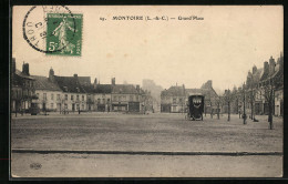 CPA Montoire-sur-le Loir, Grand` Place  - Montoire-sur-le-Loir