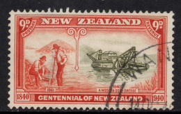 NEW ZEALAND 1940 CENTENNIAL " 9d GOLD " STAMP VFU. - Used Stamps