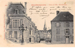 FERE CHAMPENOISE - Hôtel De Ville - Gendarmerie - Très Bon état - Fère-Champenoise