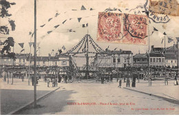 VITRY LE FRANCOIS - Place D'Armes, Jour De Fête - Très Bon état - Vitry-le-François