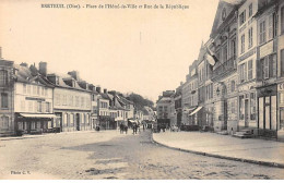 BRETEUIL - Place De L'Hôtel De Ville Et Rue De La République - Très Bon état - Breteuil