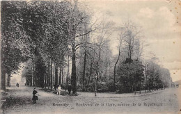 BEAUVAIS - Boulevard De La Gare - Avenue De La République - Très Bon état - Beauvais