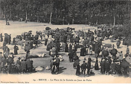 BRIVE - La Place De La Guierle Un Jour De Foire - Très Bon état - Brive La Gaillarde