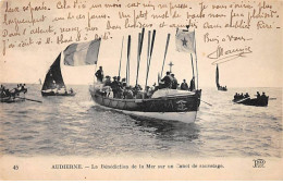 AUDIERNE - La Bénédiction De La Mer Sur Un Canot De Sauvetage - Très Bon état - Audierne