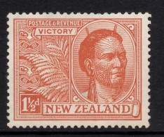 NEW ZEALAND 1920 VICTORY " 1.1/2d BROWN MAORI " STAMP MH. - Unused Stamps