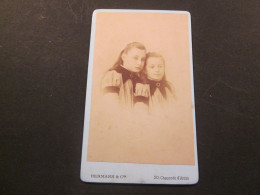 PHOTO CDV Deux Jeunes Filles Cliche HERMANN PARIS  - Old (before 1900)