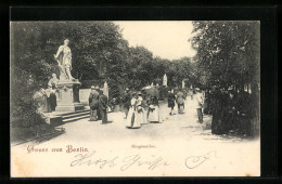 AK Berlin-Tiergarten, Gutbetuchte Bürger Inspizieren Denkmal  - Tiergarten