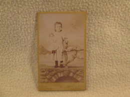 PHOTO CDV - Petite Fille Poupee Cliche Maisonneuve NOGENT LE ROTROU REF/PH048 - Oud (voor 1900)