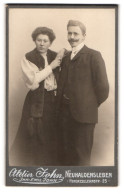 Fotografie Emil John, Neuhaldensleben, Hohenzollernstr. 25, Junges Paar In Modischer Kleidung  - Anonymous Persons