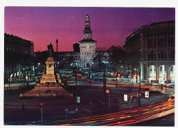 CPSM  10.5 X 15 Italie (465) Lombardia MILANO Castello Sforzesco MILAN Château Des Sforza Vue De Nuit  Place Et Statue - Milano (Mailand)