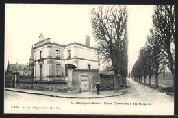 CPA Magny-en-Vexin, Ecole Communale Des Garcons  - Magny En Vexin