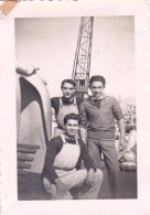 Photo Originale - Militaria - 1948 - Marine - TOULON - Les Electriciens A Bord Du Porte Avions "Bearn" - War, Military