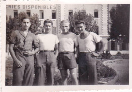 Photo Originale - Militaria - 1947 - Marine - TOULON  - 5eme Dépot - 4 Matelots Electriciens - Guerre, Militaire