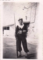 Photo Originale - Militaria - 1947 - Marine - TOULON  - 5eme Dépot -  Matelot Electricien - Guerre, Militaire