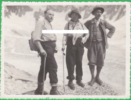 Haute Savoie ALPINISME 1934 - Photo Originale Du Guide Henri GARNIER Au Refuge Du Couvercle - Lieux