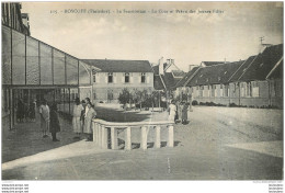 ROSCOFF  LE SANATORIUM LA COUR ET PREAU DES JEUNES FILLES - Roscoff