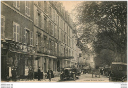 QUIMPER LA RUE DU PARC HOTEL ET VIEILLE AUTO - Quimper