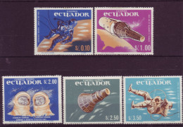 Amérique - Equateur - Space - 5 Timbres Différents - 7415 - Ecuador