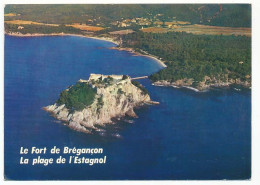 CPSM / CPM 10.5 X 15 Var BREGANCON Le Fort, Résidence Du Président De La République + Plage De L'Estagnol Vue Aérienne - Other & Unclassified