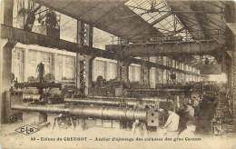  71 - USINES DU  CREUSOT -  ATELIER D'AJUSTAGE DES CULASSES DES GROS CANONS - Le Creusot