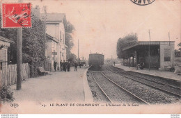 LE PLANT DE CHAMPIGNY L'INTERIEUR DE LA GARE - Champigny Sur Marne