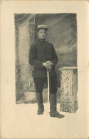 CARTE PHOTO - MILITAIRE - N° 115 SUR LE COL - SABRE - Uniformi