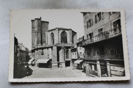 N923, Cpsm, Saint Flour, L'église Notre Dame, Place De La Halle, Cantal 15 - Saint Flour