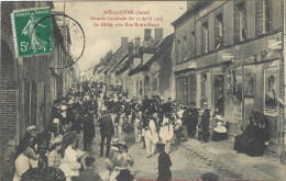 10 - Aube - AIX En OTHE - La Grande Cavalcade - Le Défilé, Pris Rue Notre Dame - Sonstige & Ohne Zuordnung