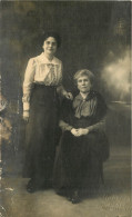 CARTE - PHOTO  - MERE ET FILLE -  ROBERT PARIS  101 Avenue De Clichy -  MOTHER AND  GIRL - Photographs