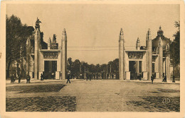  75 - PARIS - Exposition Des Arts Décoratifs - Porte D'Honneur - Ausstellungen