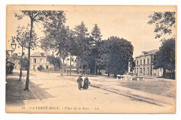 CPA 9 X 14 Orne LA FERTE-MACE Place De La Gare - La Ferte Mace