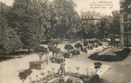 33  BORDEAUX   LA TERRASSE ET L'ENTREE DU JARDIN PUBLIC  BR - Bordeaux