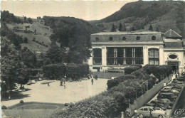 63  LE MONT DORE  LE CASINO ET LE PARC - Le Mont Dore