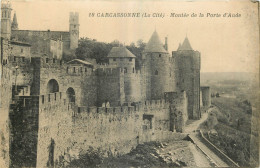 11  CARCASSONNE  LA CITE  MONTEE DE LA PORTE D'AUDE - Carcassonne