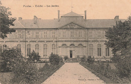 55 Verdun évéché Les Jardins CPA - Verdun