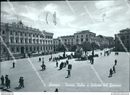 Bb57 Cartolina Sassari  Citta' Piazza Italia E Palazzo Del Governo - Sassari