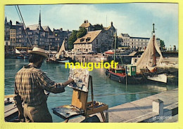 14 CALVADOS / HONFLEUR / ARTISTE PEINTRE REPRODUISANT LE BASSIN ET LA LIEUTENANCE / 1975 - Honfleur