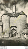 18.  MEHUN SUR YEVRE . Ancienne Porte Fortifiée De La Ville . - Mehun-sur-Yèvre