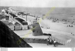 14.  BERNIERES SUR MER . La Plage Et Le Monument Commémoratif Du Débarquement . - Autres & Non Classés