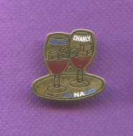 Rare Pins Verre De Vin Odette Et Charly Chez Arnaud Q741 - Beverages