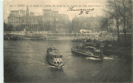 75 - PARIS -  LA SEINE - L'HOTEL DE VILLE ET LA POINTE DE L'ILE SAINT LOUIS - De Seine En Haar Oevers